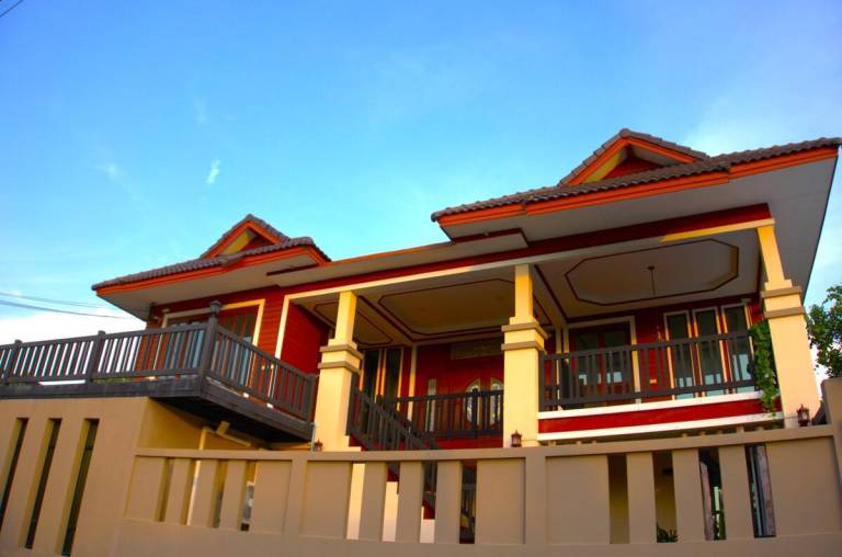 Pleasant villa with terrace & garden | Pets allowed in Ayutthaya