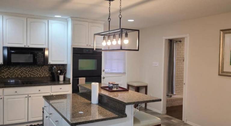 Spacious vacation home with pool | Pets allowed — photo 4