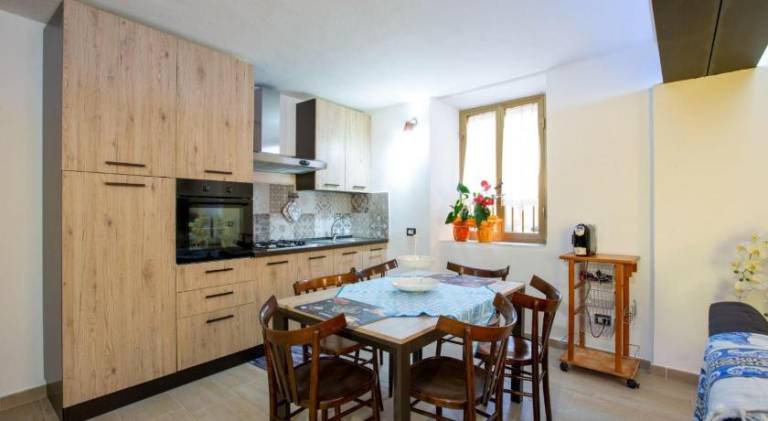 Rental apartment with 2 rooms for 4 persons — photo 3