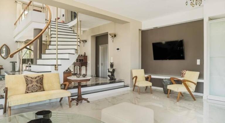 Ample villa with terrace, barbecue & private pool | Dogs allowed — photo 4