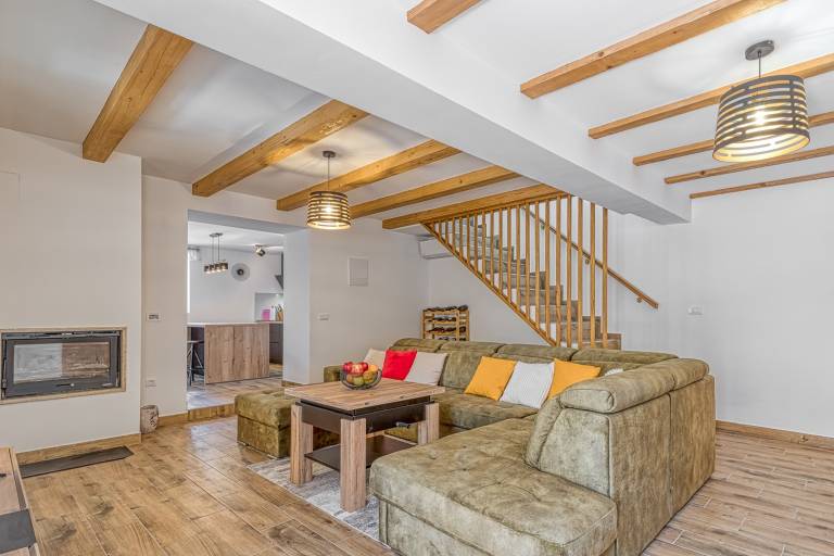House with BBQ, garden & patio in Porec