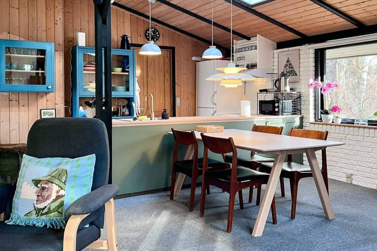 House with yard & terrace | Pet-friendly — photo 4