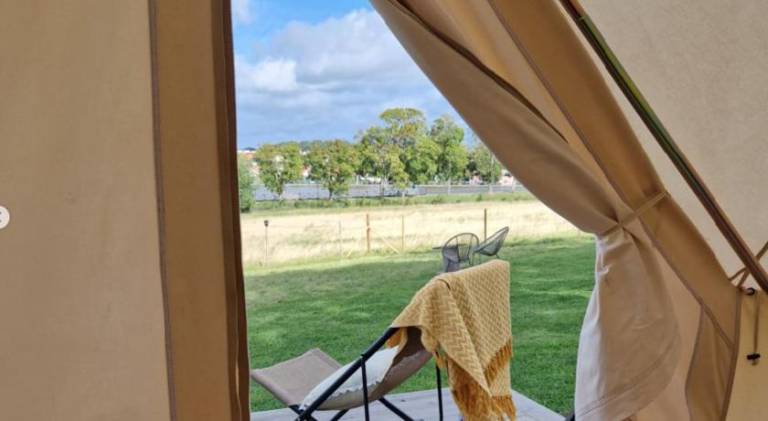 Tent with yard & terrace in Linkoping