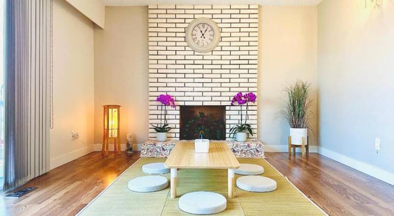 4BR 2BA Downtown-View Cozy House with Parking, Pet-Free — photo 3
