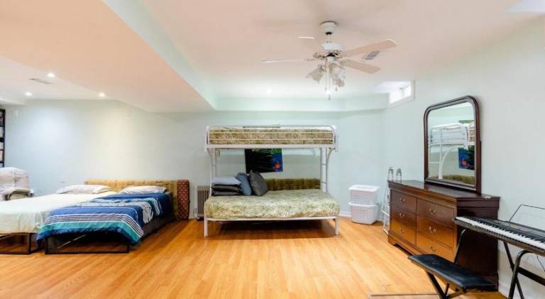 Large Guest suite with bathroom, vegetarian kitchen — photo 2