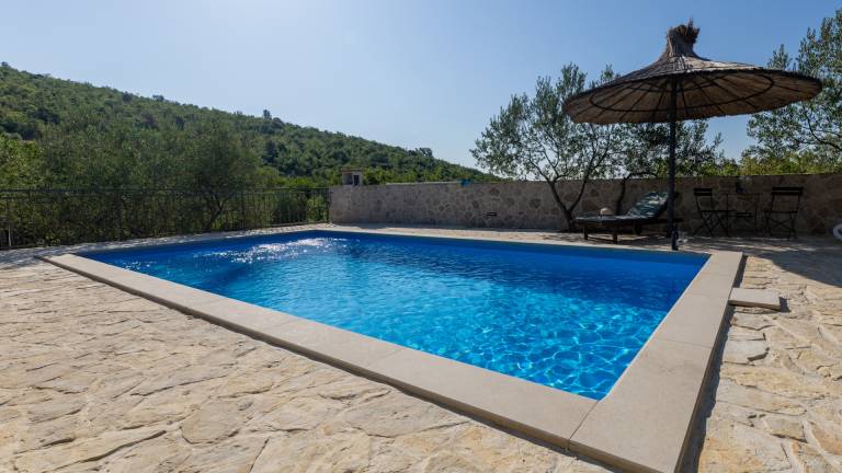 Villa with private pool, garden & terrace — photo 3