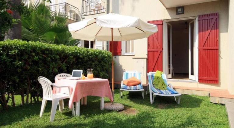 Serviced apartment with 2 rooms for 6 persons — photo 4