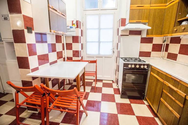 Fully equipped ample holiday apartment with jacuzzi | Perfect for remote work | Dogs allowed — photo 3