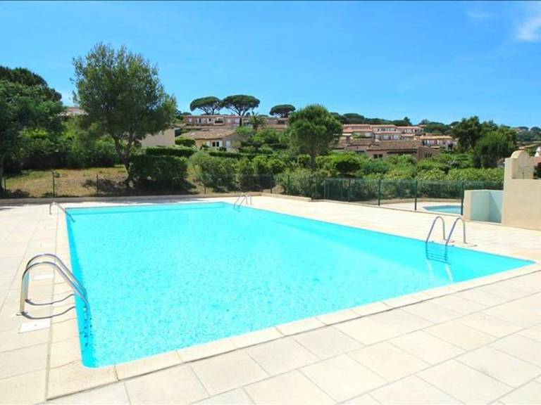 Apartment with pool — photo 2