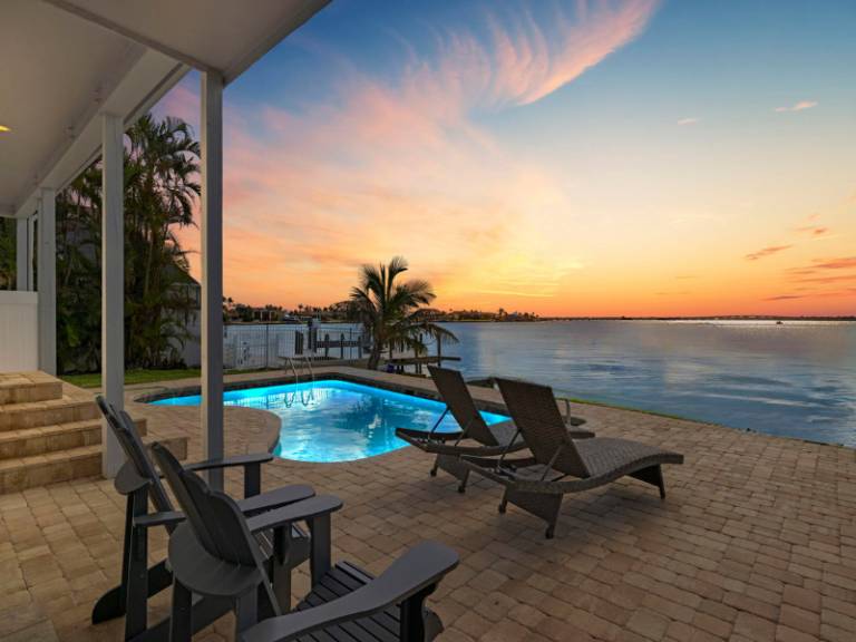 House  Caloosahatchee