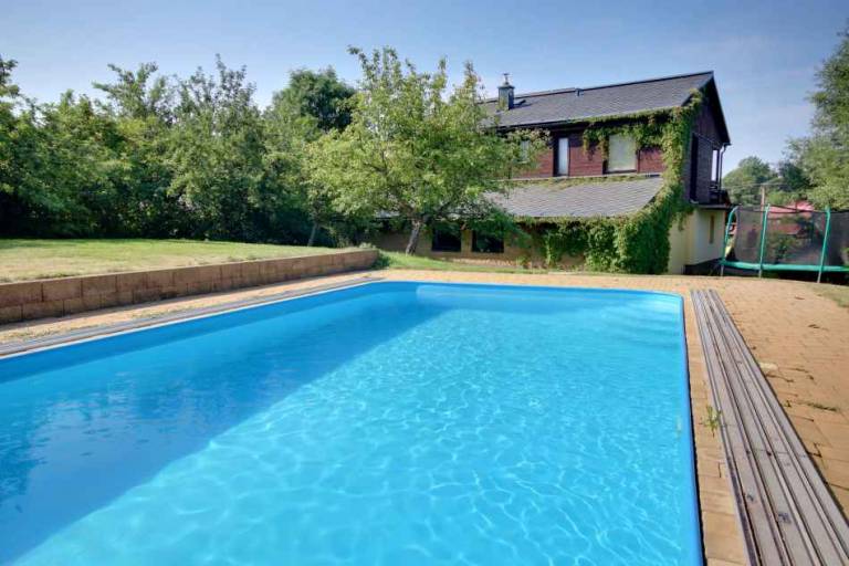Fully equipped beautiful house with hot tub, private pool & garden | Pet-friendly — photo 5