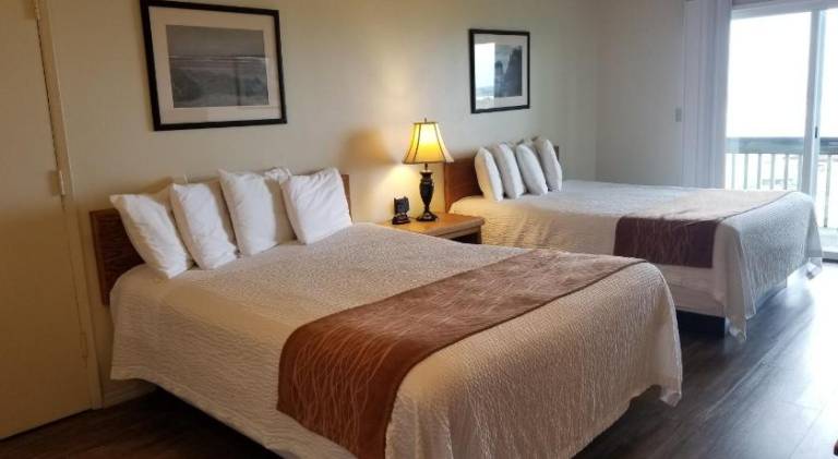 Silver Surf Motel — photo 2