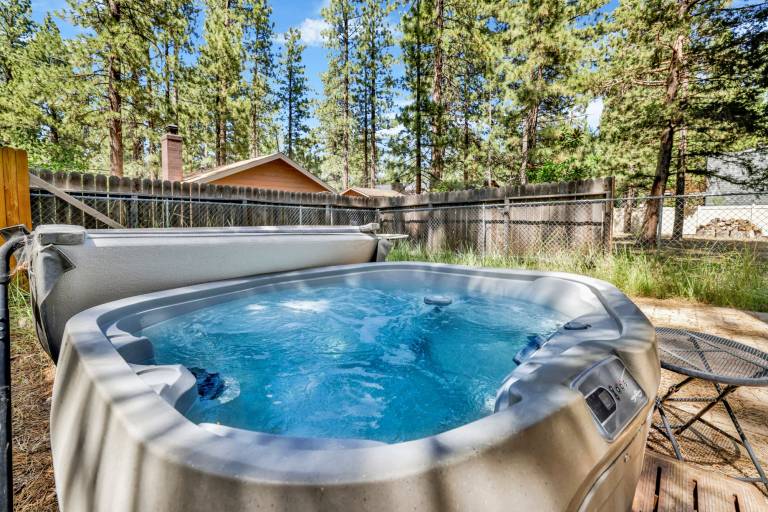 Sunrise Retreat Cottage Big Bear- Hot Tub in San Bernardino, CA