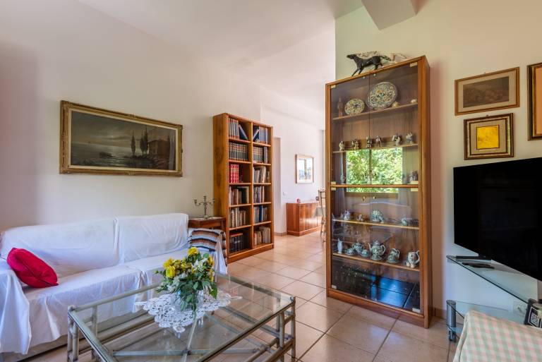 Fully equipped lovely rental apartment with fast internet & patio | City view | Suitable for remote work | Pet-friendly — photo 4