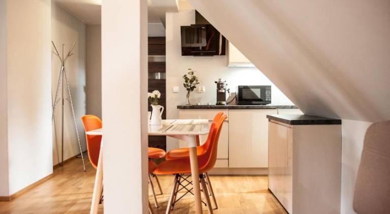 Holiday apartment with terrace & yard — photo 2