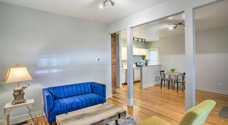3 Mi to Dtwn Walkable Apt in Cleveland! in Cleveland, OH