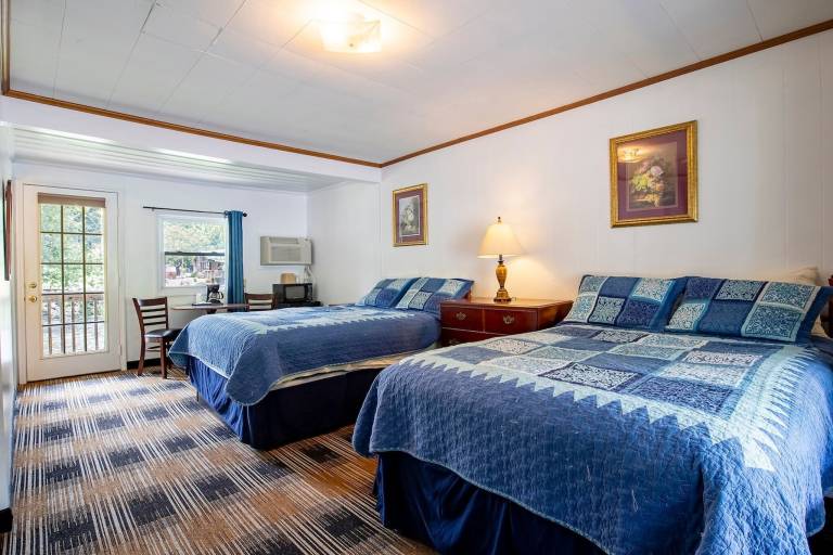 2 Queen Bed