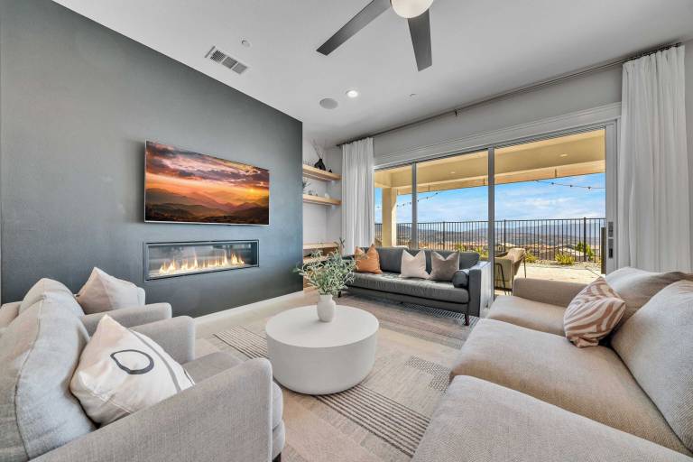 House Santa Clarita