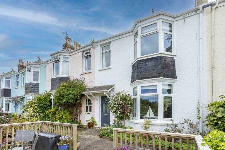 Fully equipped pleasant cottage with terrace | Water view | Pets are welcome — photo 2