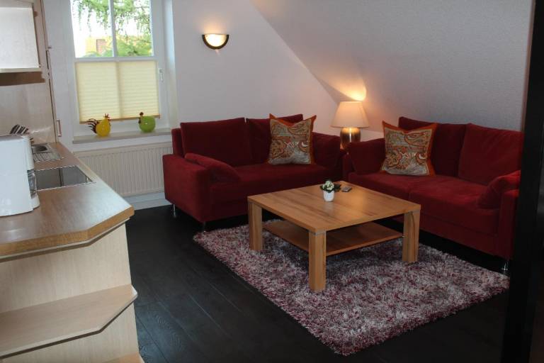 Holiday apartment with yard, terrace & grill — photo 2