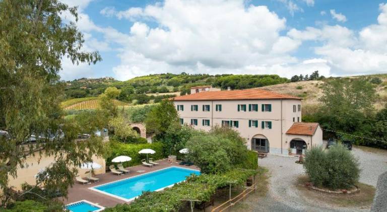 Farm with pool, garden & grill in Rosignano Marittimo