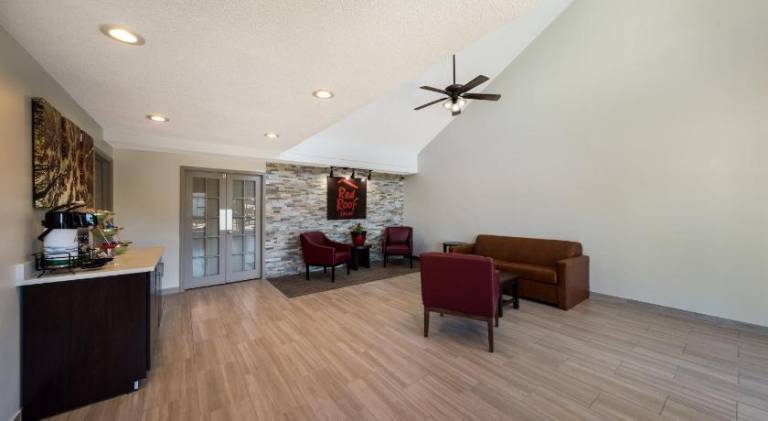 Red Roof Inn Jasper — photo 4