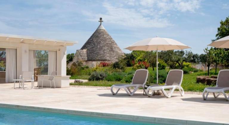 Big villa with pool, grill & yard | Pets are welcome in Cisternino