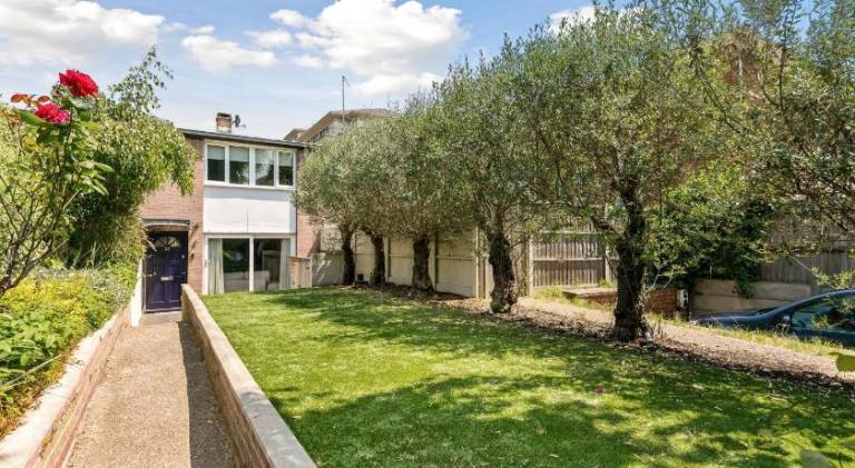Villa with 3 rooms for 5 persons in Kingston Upon Thames
