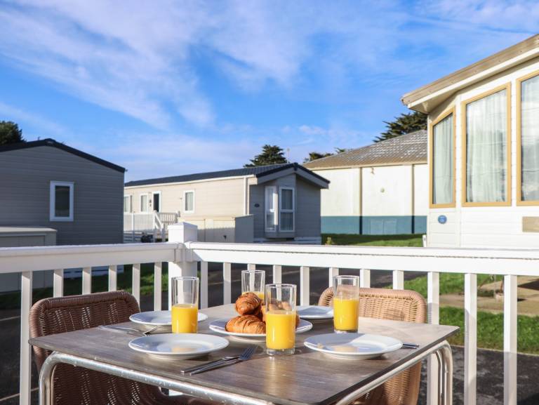 Cottage with yard | Beach view | Pet-friendly — photo 5