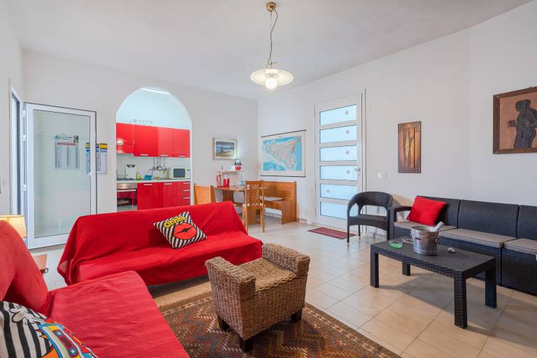 Villa Rosa with Sea Access, Hot Tub and Air Conditioning, Pet-Friendly — photo 4