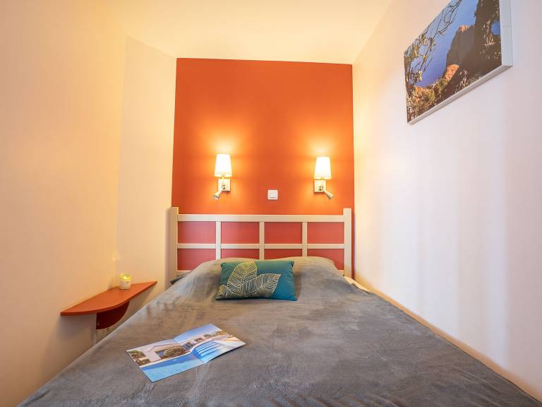 Holiday apartment with pool, terrace & garden | Sea view — photo 5