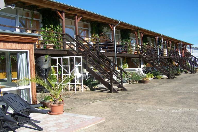 Beautiful apartment with garden & grill | Nature view | Dogs allowed in Schwerin