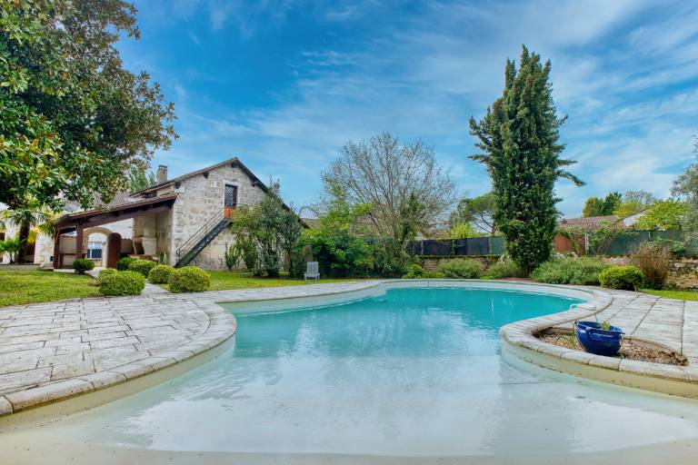 House Aubeterre-sur-Dronne