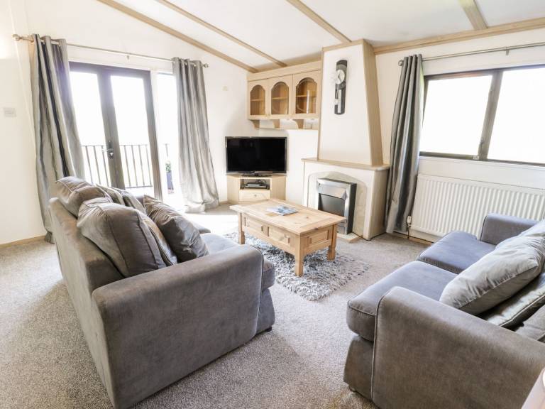 Family-oriented nice cottage with garden | Beach view | Pets allowed — photo 4