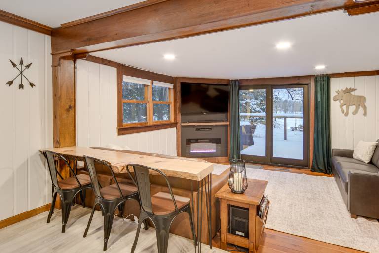 Waterfront Duluth Cabin w/ Deck & River View! — photo 5