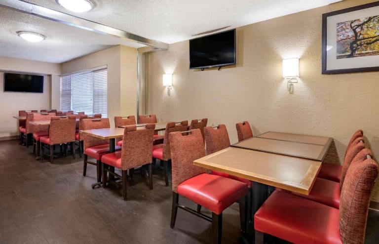 Extended Stay America Suites - Orlando - Orlando Theme Parks - Major Blvd. — photo 2