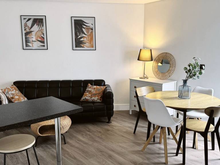 Condo  Gibraltar