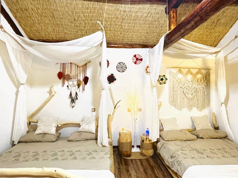 Bungalow with barbeque, yard & hot tub | Suitable for remote work — photo 2