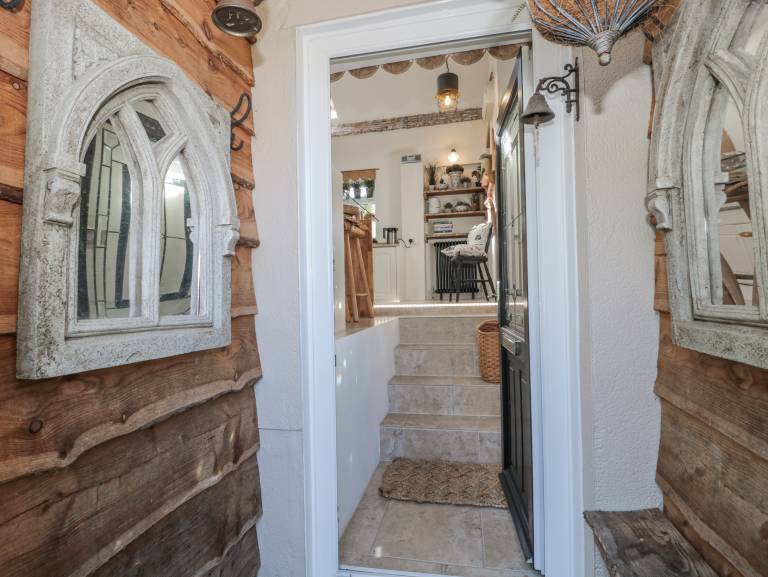Family-oriented nice cottage with yard | Dogs allowed — photo 4