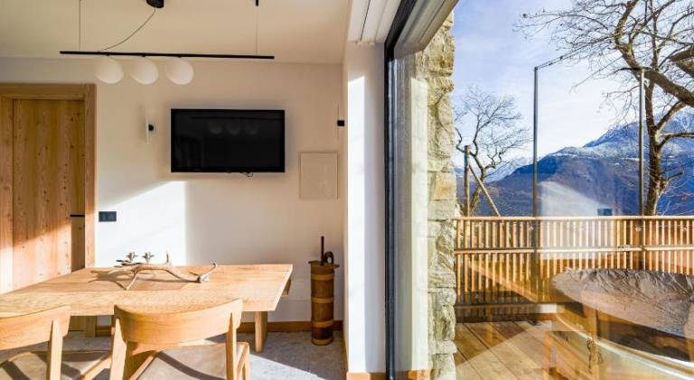Chalet with private pool, terrace & jacuzzi — photo 5