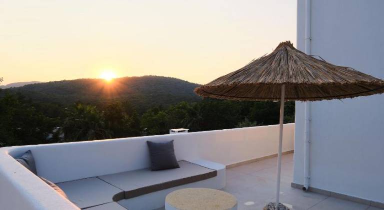 Villa with private pool, garden & jacuzzi | Good for workation — photo 5
