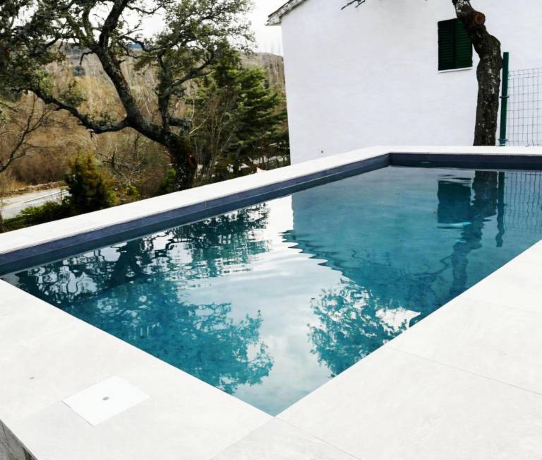 Rural House in Gredos with Pool and Barbecue – Perfect for Groups and Families in Ávila