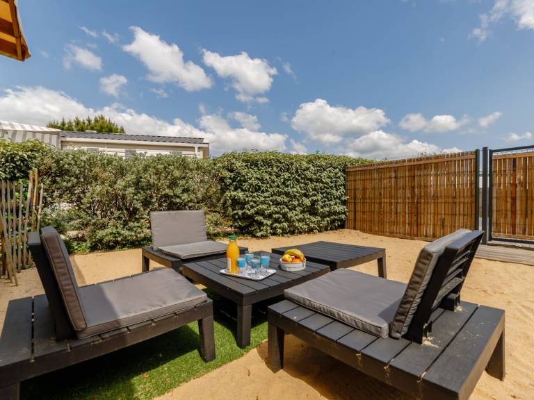 Family-oriented vacation home with yard, heated pool & grill | Dogs allowed — photo 3