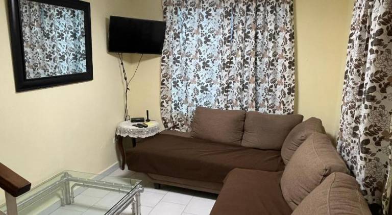 House with 1 room for 6 persons in León