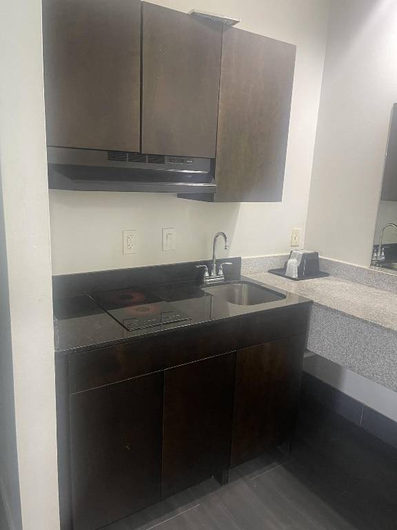 Regency Inn & Suites — photo 3