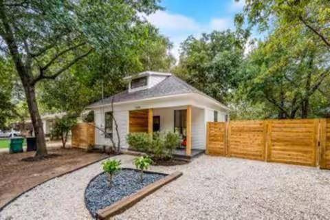 House | Dogs allowed in Denton, TX