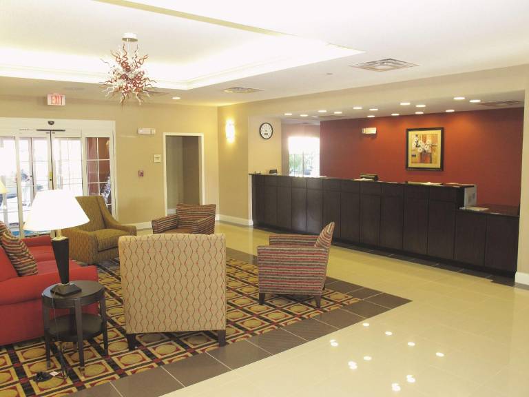 La Quinta Inn & Suites by Wyndham Macon West — photo 4