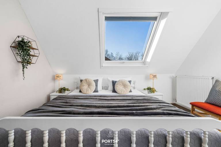 Holiday apartment Glück in St. Peter-Ording Comfort with balcony near sand beach — photo 4