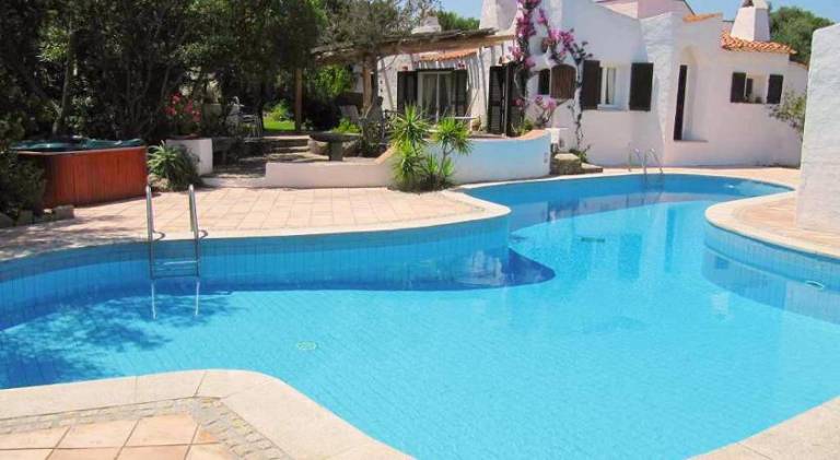 Villa with pool | Pets are welcome in Arzachena