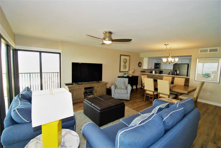 Condo with private pool — photo 5